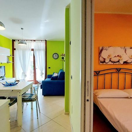 Colors Pool Apartment Bardolino Luaran gambar