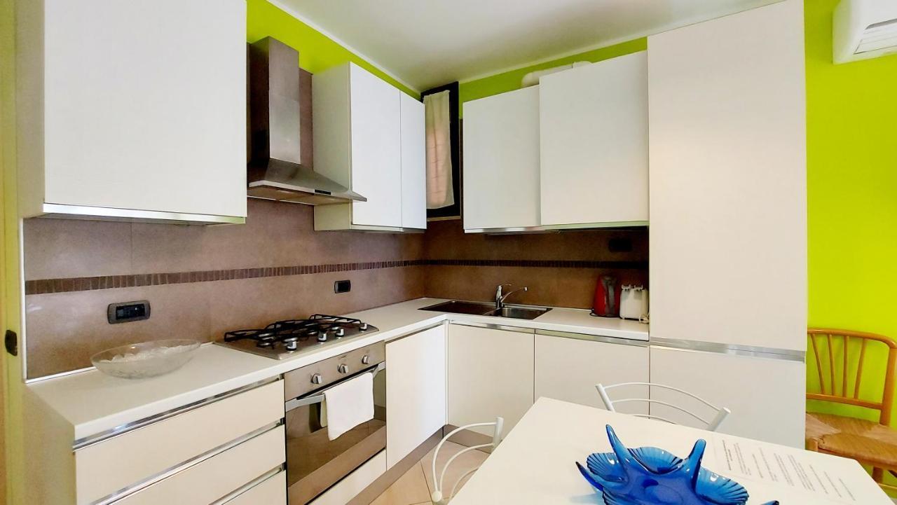 Colors Pool Apartment Bardolino Luaran gambar