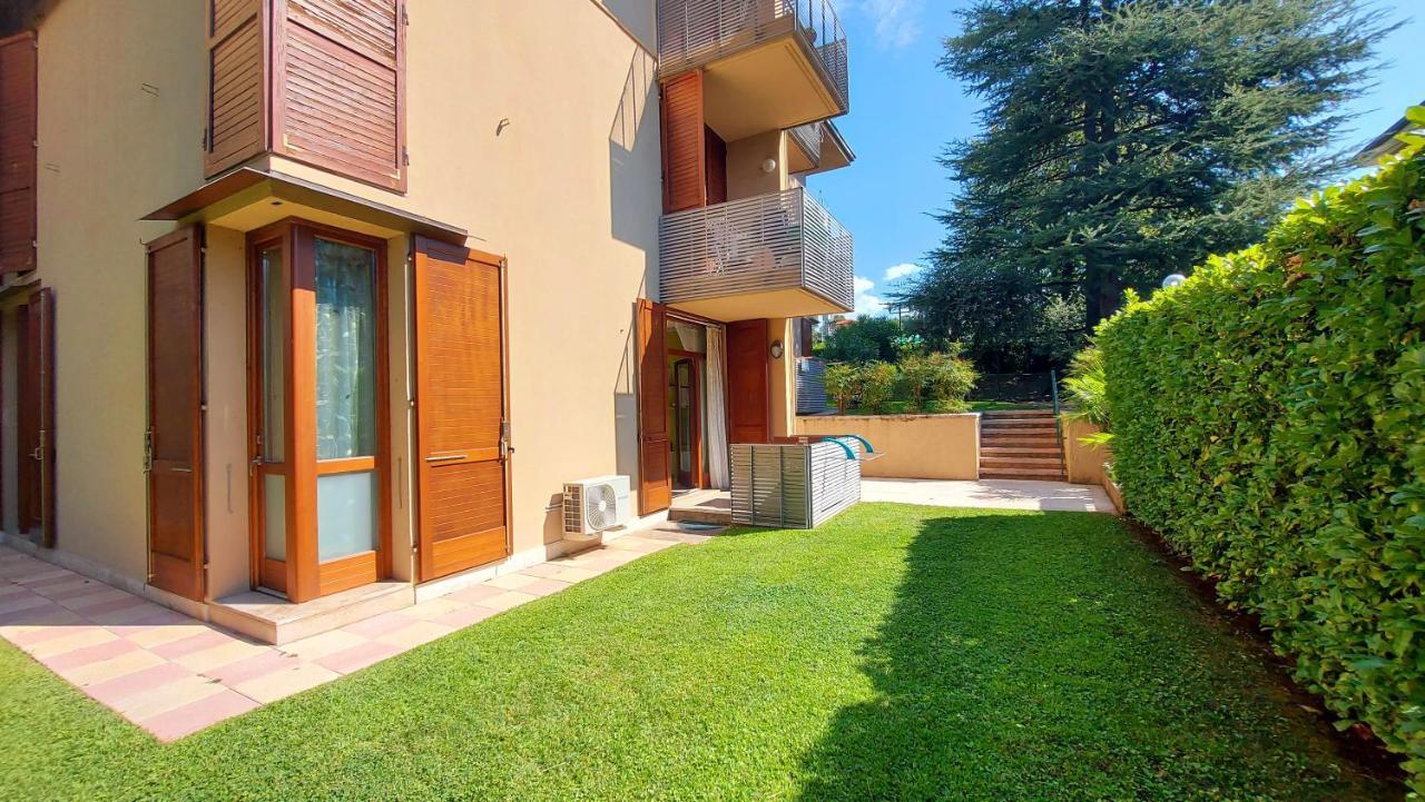 Colors Pool Apartment Bardolino Luaran gambar