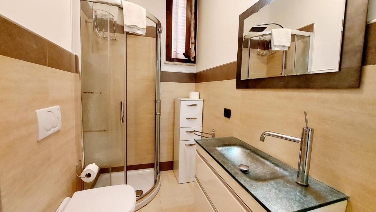 Colors Pool Apartment Bardolino Luaran gambar