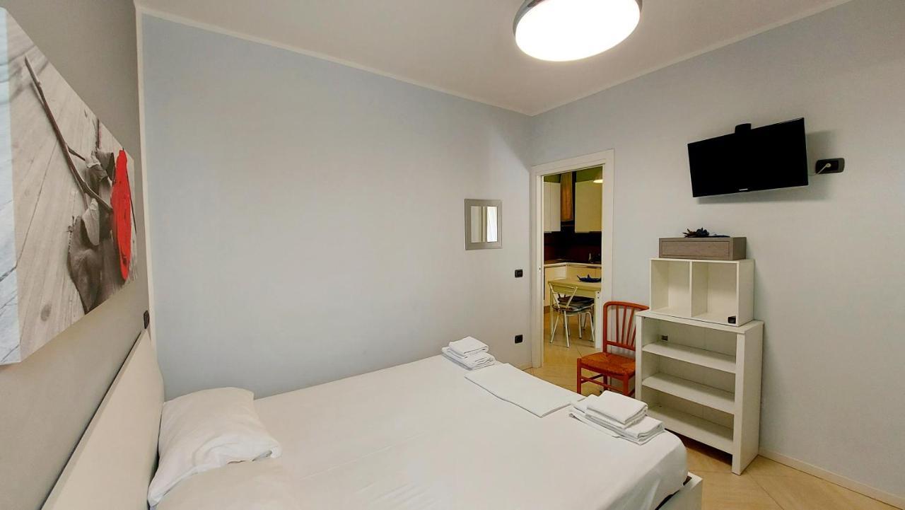 Colors Pool Apartment Bardolino Luaran gambar